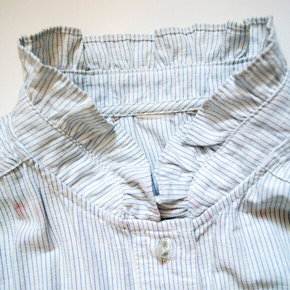Puff Sleeve Button-Up - Picture 3 of 4